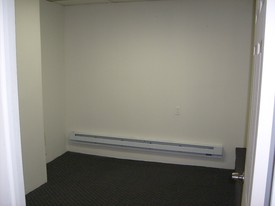 108 Chester Ave in Brooklyn, NY - Building Photo