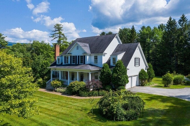 163 Taconic Rd in Manchester, VT - Foto de edificio - Building Photo