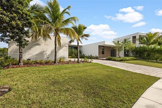 16539 Botaniko Dr N in Weston, FL - Building Photo - Building Photo