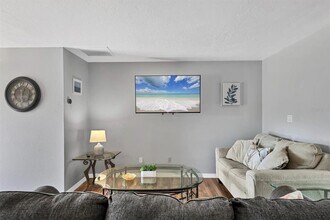 3425 Fairview Dr in Sarasota, FL - Building Photo - Building Photo