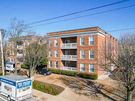 Adams Court Condominiums Apartments