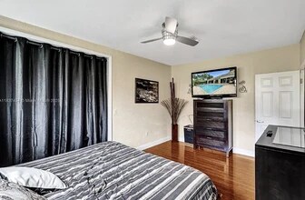 1155 S Biscayne Point Rd in Miami Beach, FL - Building Photo - Building Photo