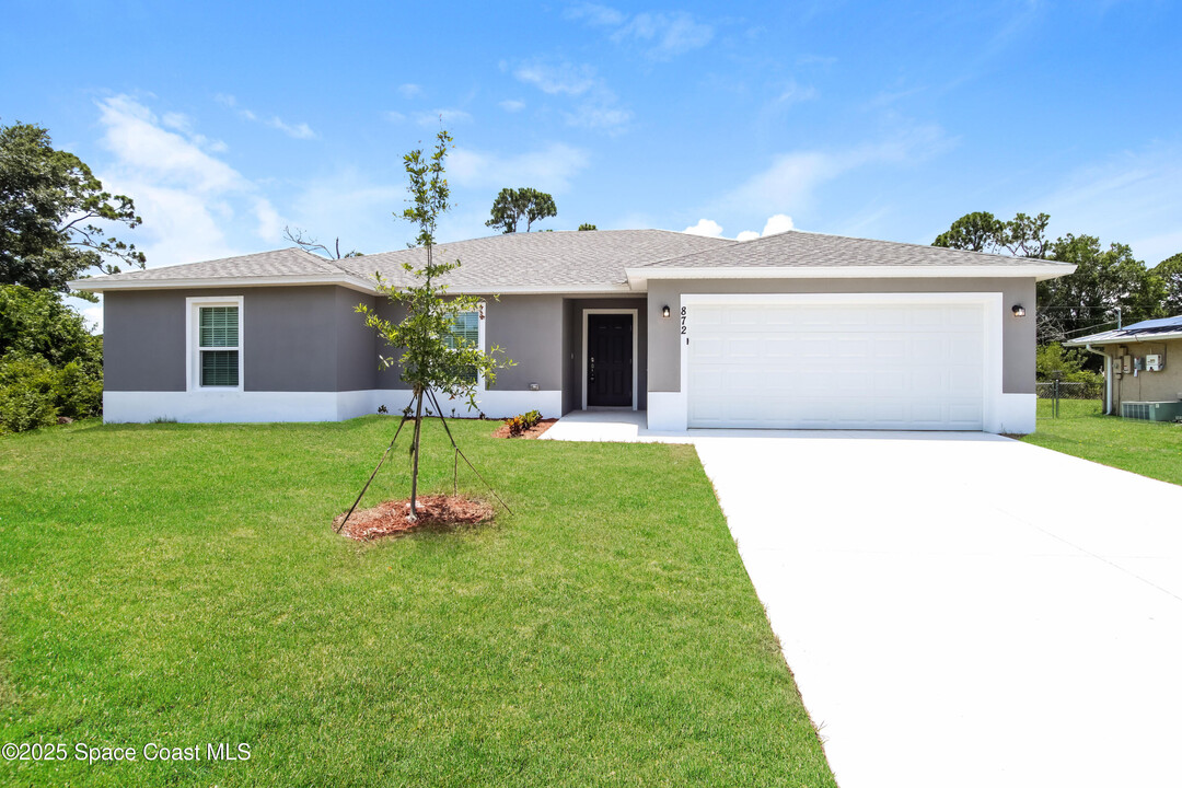 872 Talmadge Ave SE in Palm Bay, FL - Building Photo