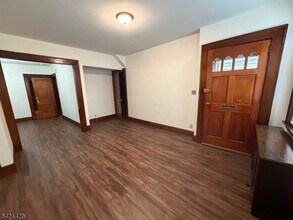99 Cedar Ave in Newark, NJ - Foto de edificio - Building Photo
