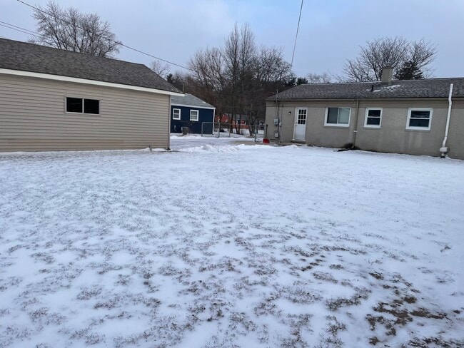 4737 Laird St in Shelby Township, MI - Building Photo - Building Photo