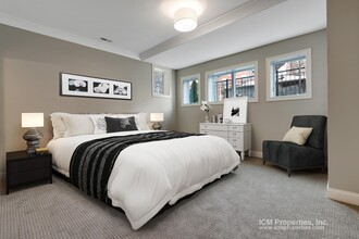 2319 N Southport Ave in Chicago, IL - Building Photo - Building Photo