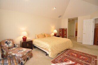 216 Turlington Ct in Livingston, NJ - Building Photo - Building Photo
