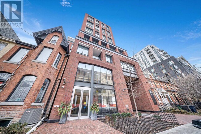 property at 501-1501 Adelaide St W