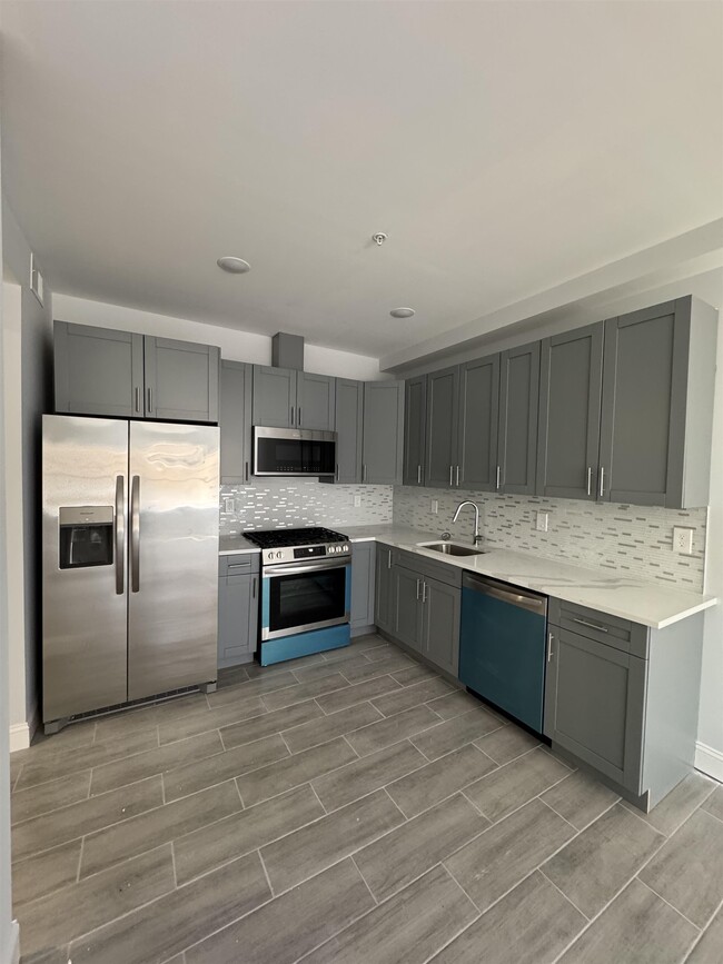 property at 832 S 19th St