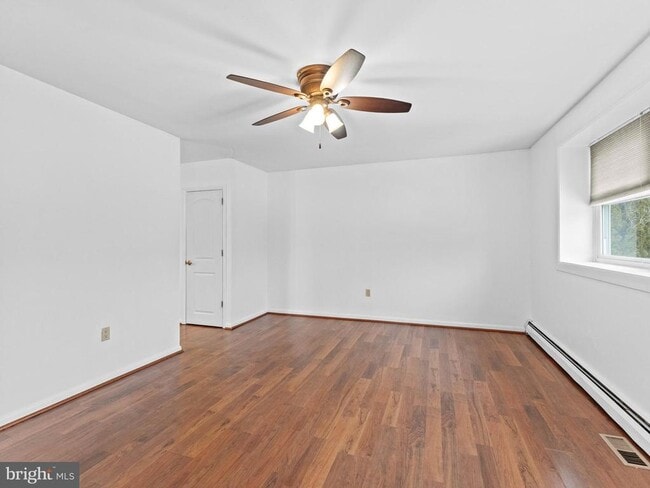 912 Bergen St in Philadelphia, PA - Building Photo - Building Photo