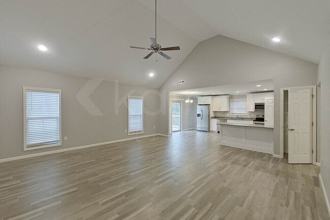 560 Co Rd 71 in Killen, AL - Building Photo - Building Photo