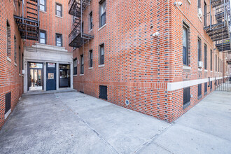 3264 41st St in Astoria, NY - Foto de edificio - Building Photo