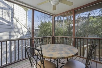 1022 Greenwood Ave NE in Atlanta, GA - Building Photo - Building Photo
