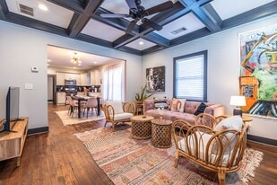 988 Mayson Turner Rd NW in Atlanta, GA - Building Photo