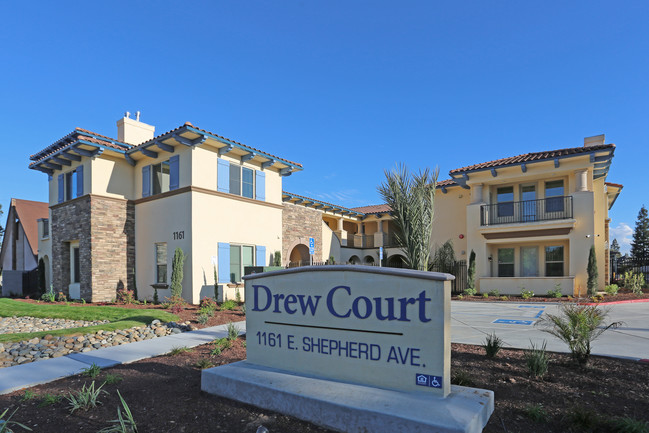 Drew Court in Fresno, CA - Building Photo - Building Photo