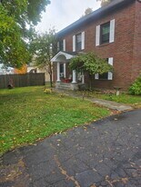 34 New Haven Ave in Waterbury, CT - Building Photo