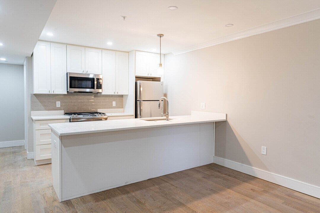 150 Trenton St in Boston, MA - Building Photo