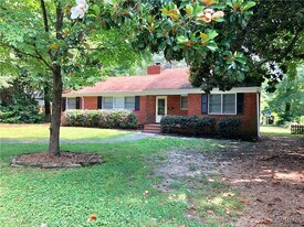 6810 Edmonstone Ave in Richmond, VA - Building Photo