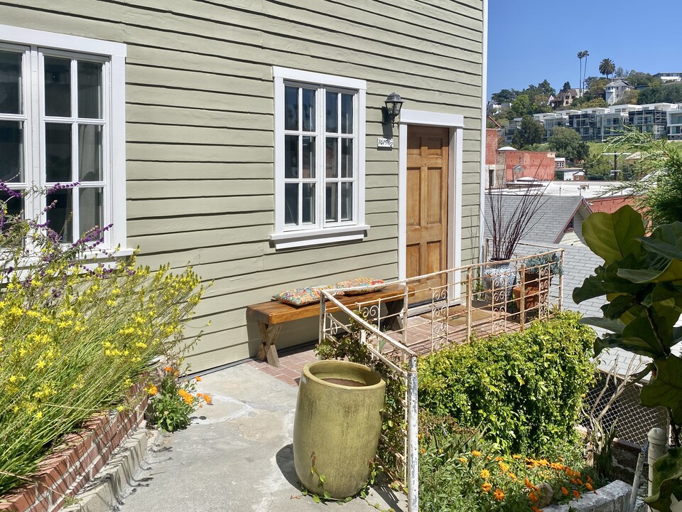 1619 1/2 Grafton St in Los Angeles, CA - Building Photo