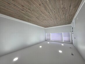 1621 E 74th Pl in Chicago, IL - Building Photo - Building Photo