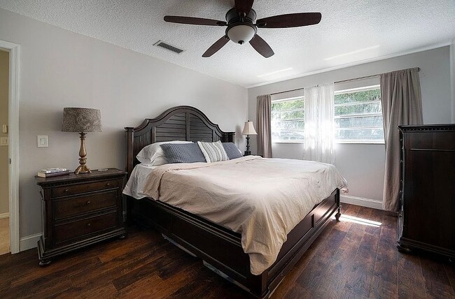 9781 Lake Georgia Dr in Orlando, FL - Foto de edificio - Building Photo