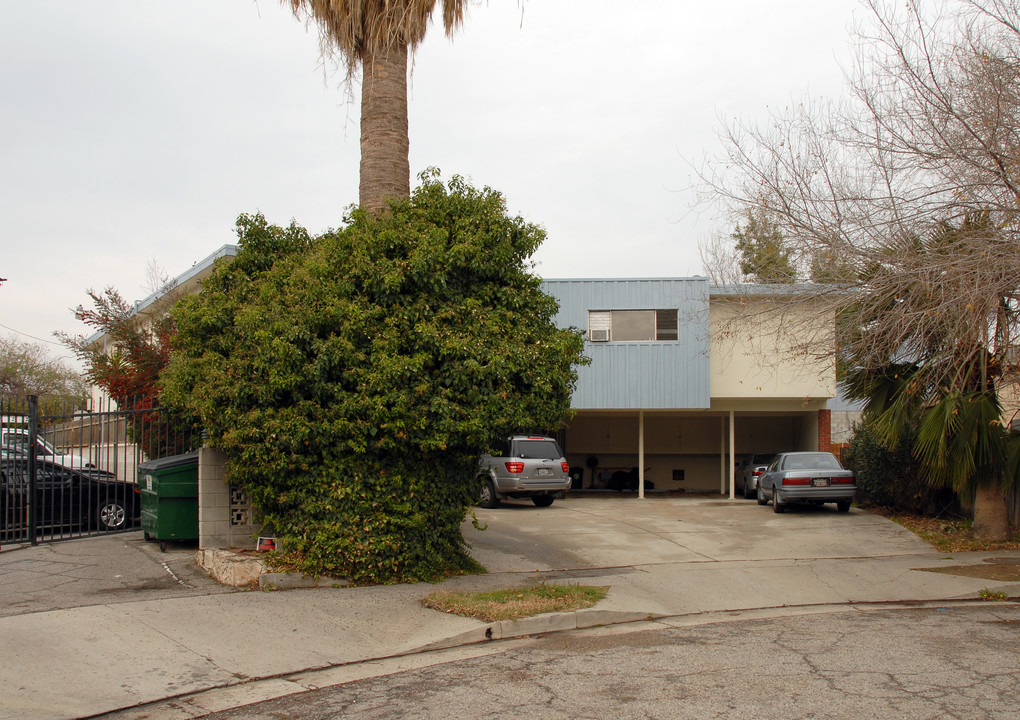 10427 Odell Ave in Sunland, CA - Building Photo