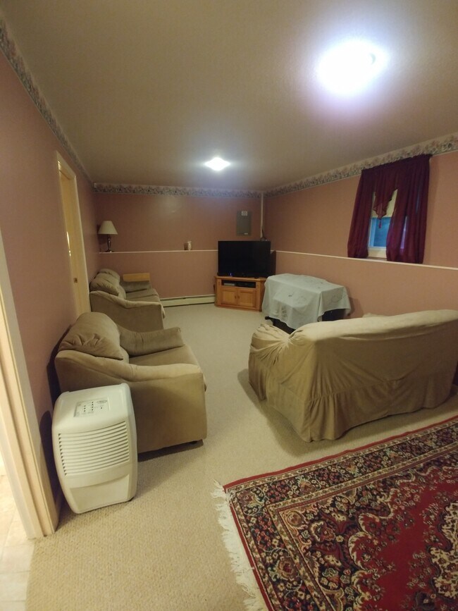 7 Cold Brook Ln Rentals in Dartmouth, MA