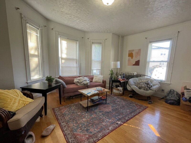 205 Hillside St-Unit -1 in Boston, MA - Building Photo