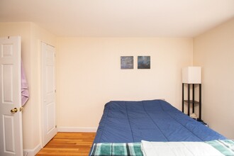 96 Chestnut St, Unit #1 in Brookline, MA - Building Photo - Building Photo