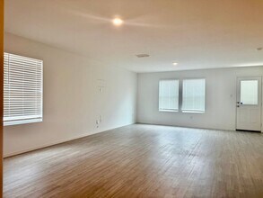 7726 Nessie Trl in San Antonio, TX - Building Photo - Building Photo