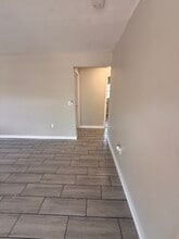 9251 Adler St in New Port Richey, FL - Foto de edificio - Building Photo