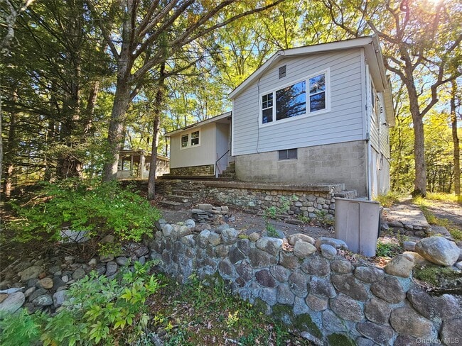 property at 2826 US-209