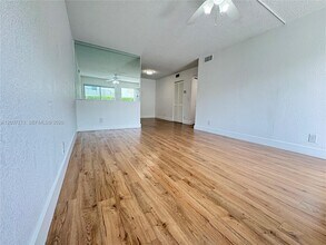 3251 NW 102nd Terrace in Coral Springs, FL - Building Photo - Building Photo