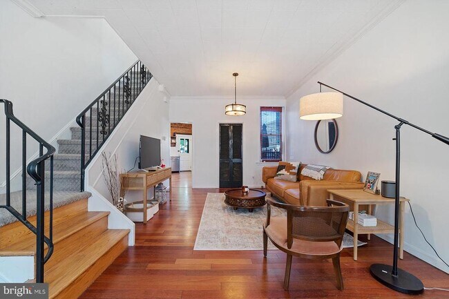 property at 1517 E Susquehanna Ave