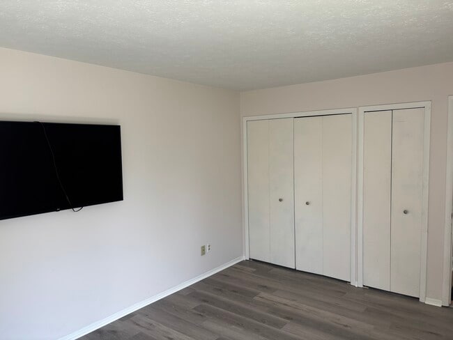 property at 250 Deepwood Dr