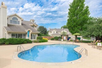 The Woodlands Of Brookfield in Brookfield, WI - Building Photo - Building Photo