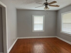 114 N Lincoln Ave in Jonesborough, TN - Building Photo - Building Photo