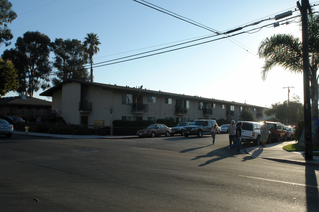 781 Embarcadero Del Norte in Goleta, CA - Foto de edificio