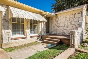 4236 Delmar Ave in Dallas, TX - Building Photo - Building Photo