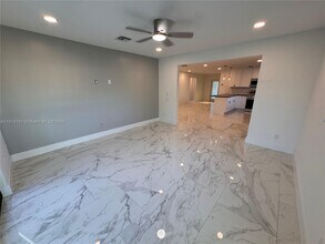 2430 NW 22nd Rd in Fort Lauderdale, FL - Building Photo - Building Photo