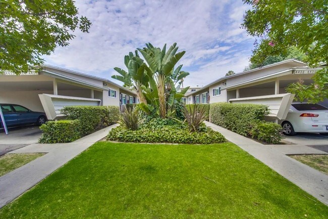 4422-4432 Rosebud Ln in La Mesa, CA - Building Photo - Building Photo