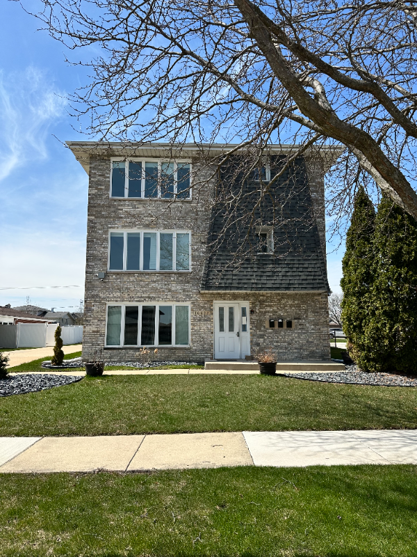 property at 16622 Crescent Ave