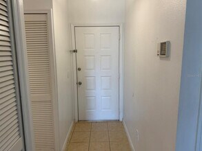 1239 Lucaya Cir in Orlando, FL - Foto de edificio - Building Photo