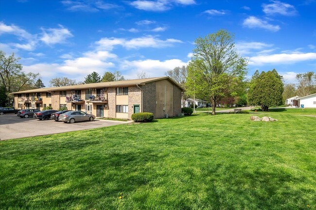 Shannon Apartments in Olivet, MI - Building Photo - Building Photo