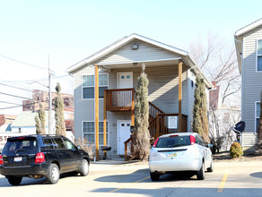 557-567 Sherman St in Akron, OH - Building Photo - Building Photo