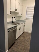 290-2 Odell Ln, Unit 290-2