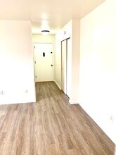 335 E Lancaster Ave, Unit E20 in Downingtown, PA - Building Photo - Building Photo