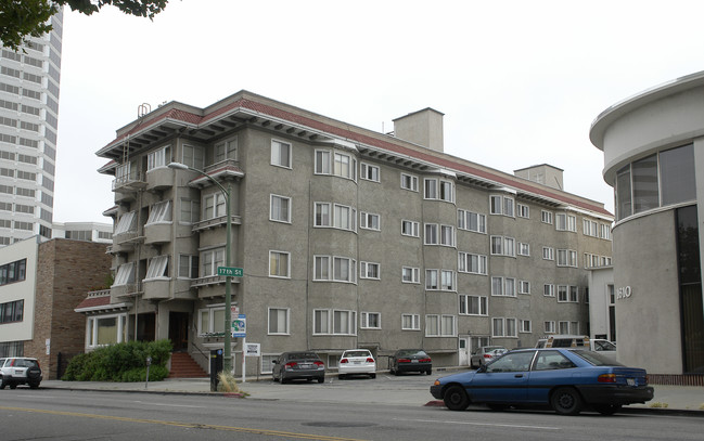 Laconia Apartments in Oakland, CA - Building Photo - Building Photo