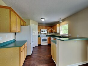 11536 Jagged Rock Ct in Fishers, IN - Foto de edificio - Building Photo