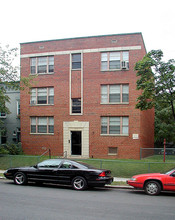 128 16th St SE in Washington, DC - Building Photo - Building Photo